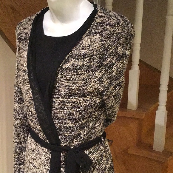 💕💕Host Pick💕💕NWOT Blk sequence long sleeve evening sweater - Picture 5 of 5